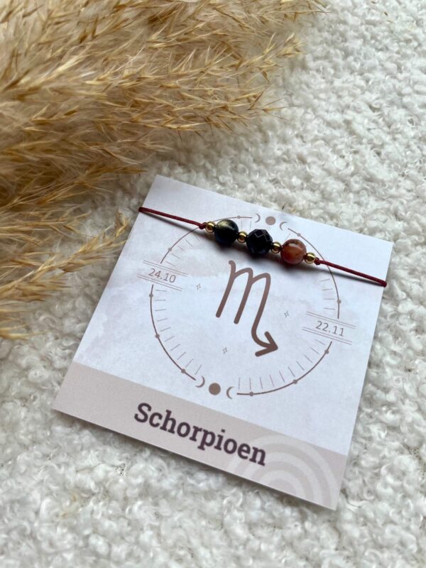 Geboortesteen armbandje Schorpioen op kaartje met naam en sterrenbeeld