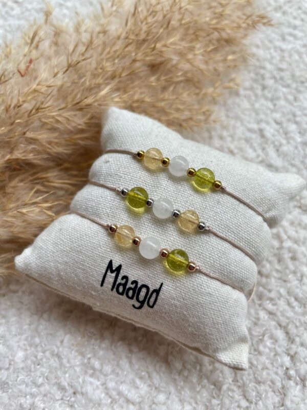 Overzicht van Maagd geboortesteen armbandjes in drie kleuren: goud, zilver en rosegoud